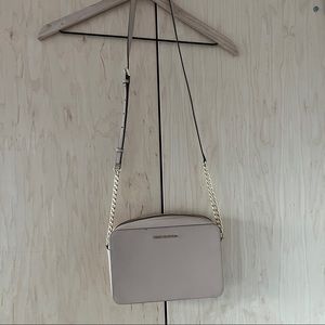 MICHAEL KORS Jet Set Large Saffiano Leather Crossbody Bag oyster/pink